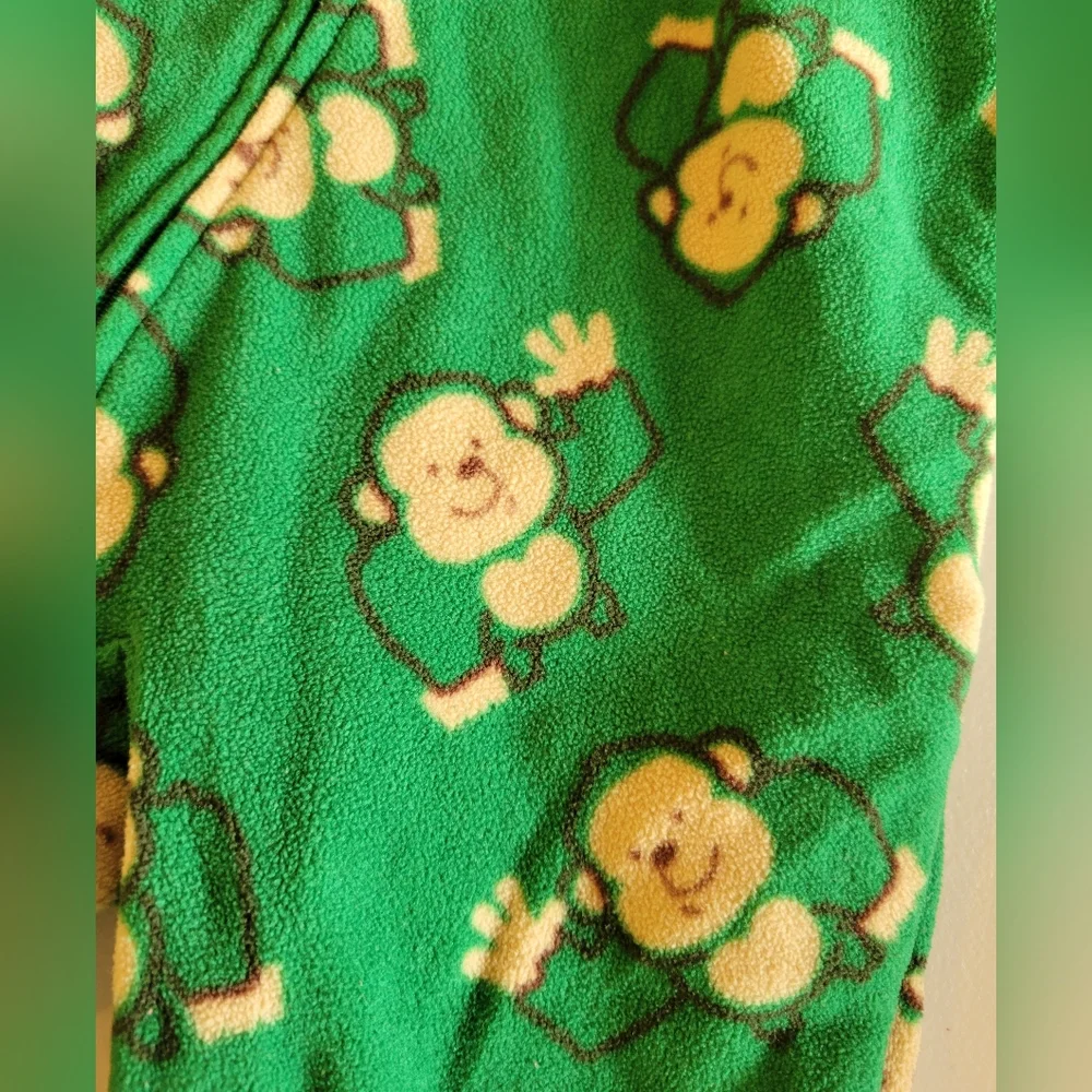 Infant boy's Animal Themed Footie pajamas bundle 6-9 months